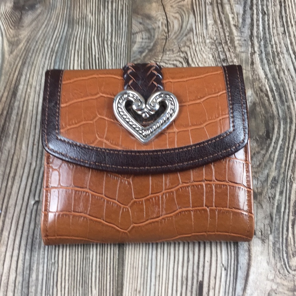 Beautiful 100% Leather Women’s Wallet New WOT
